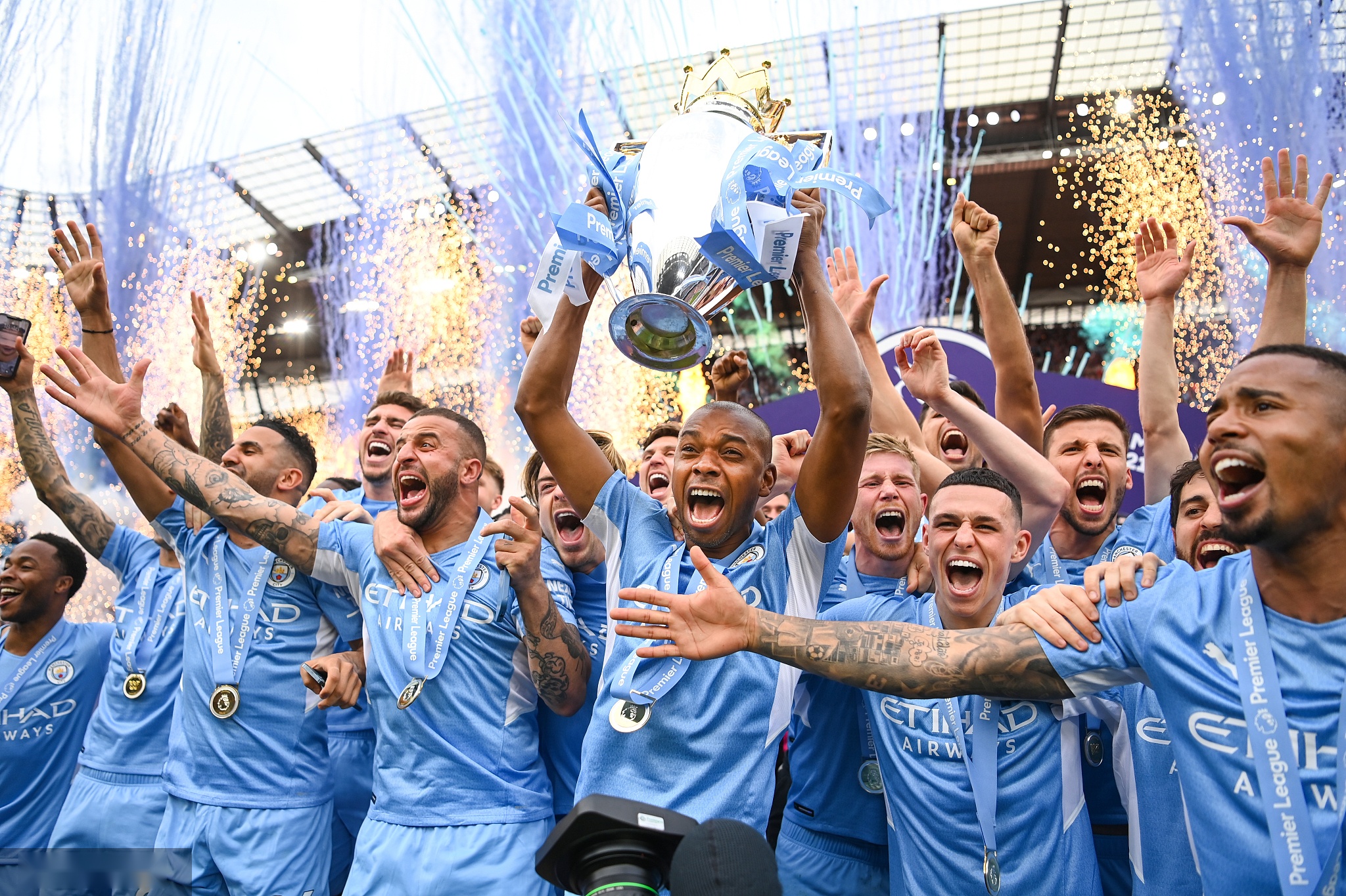 反映了她个 反映了她个